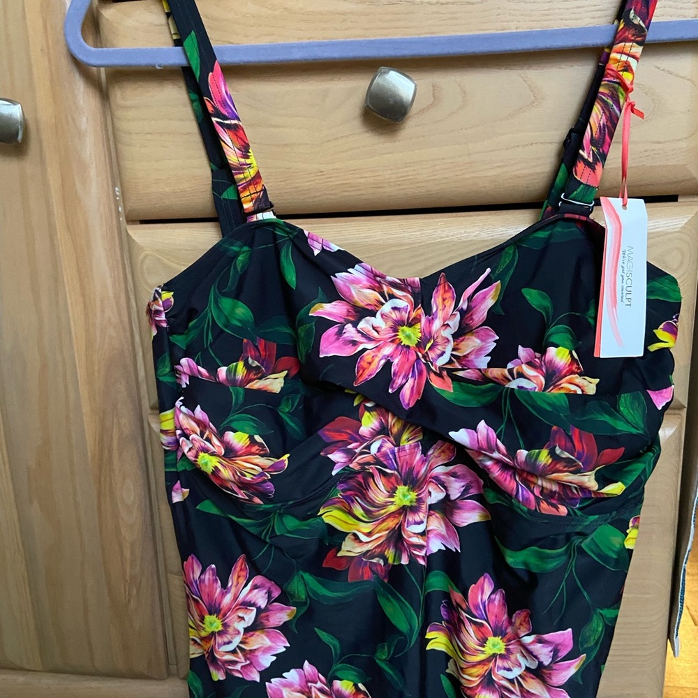 Magisculpt Tankini Top, Black Floral, Size 18